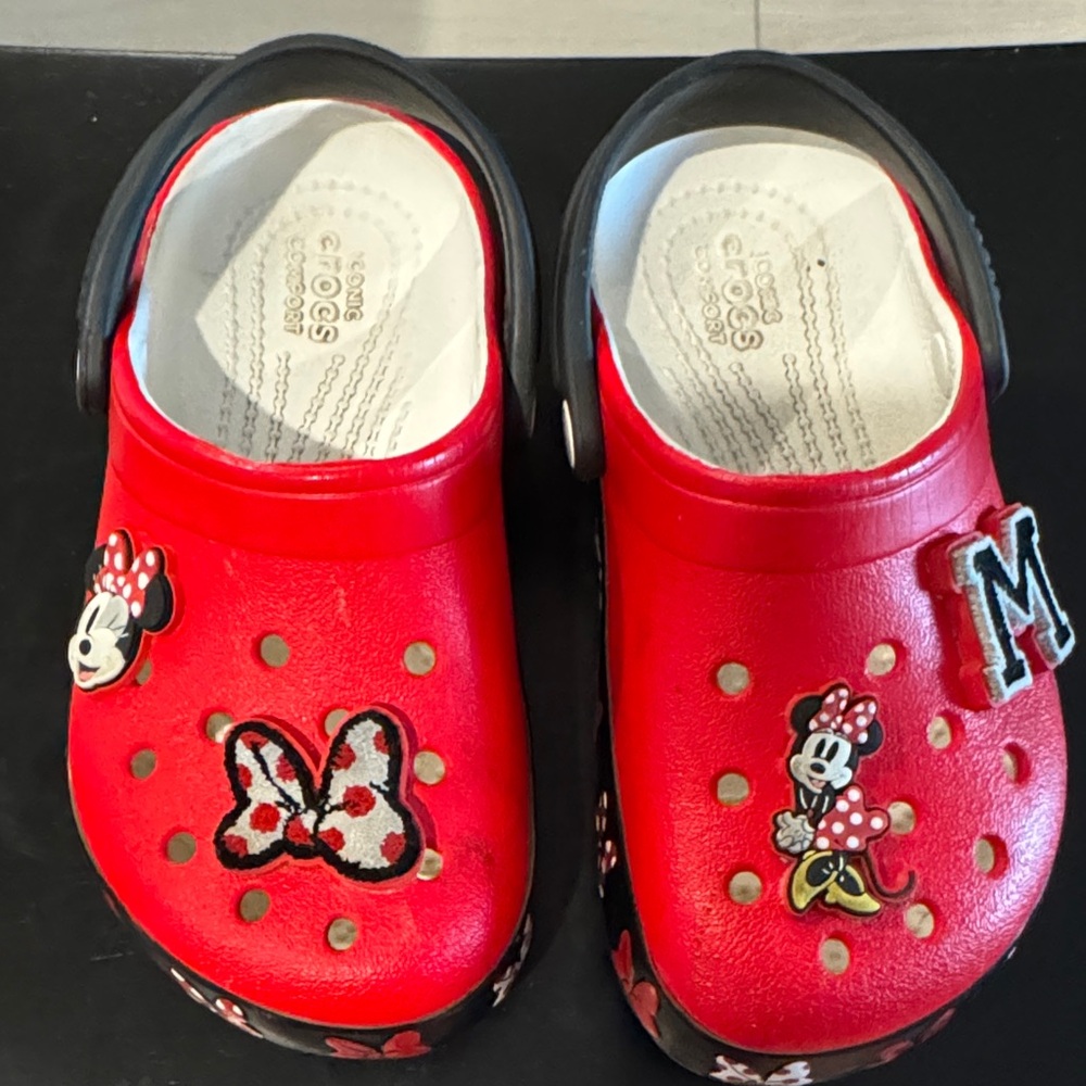 CROCS Kids Red Minnie Mouse Slippers